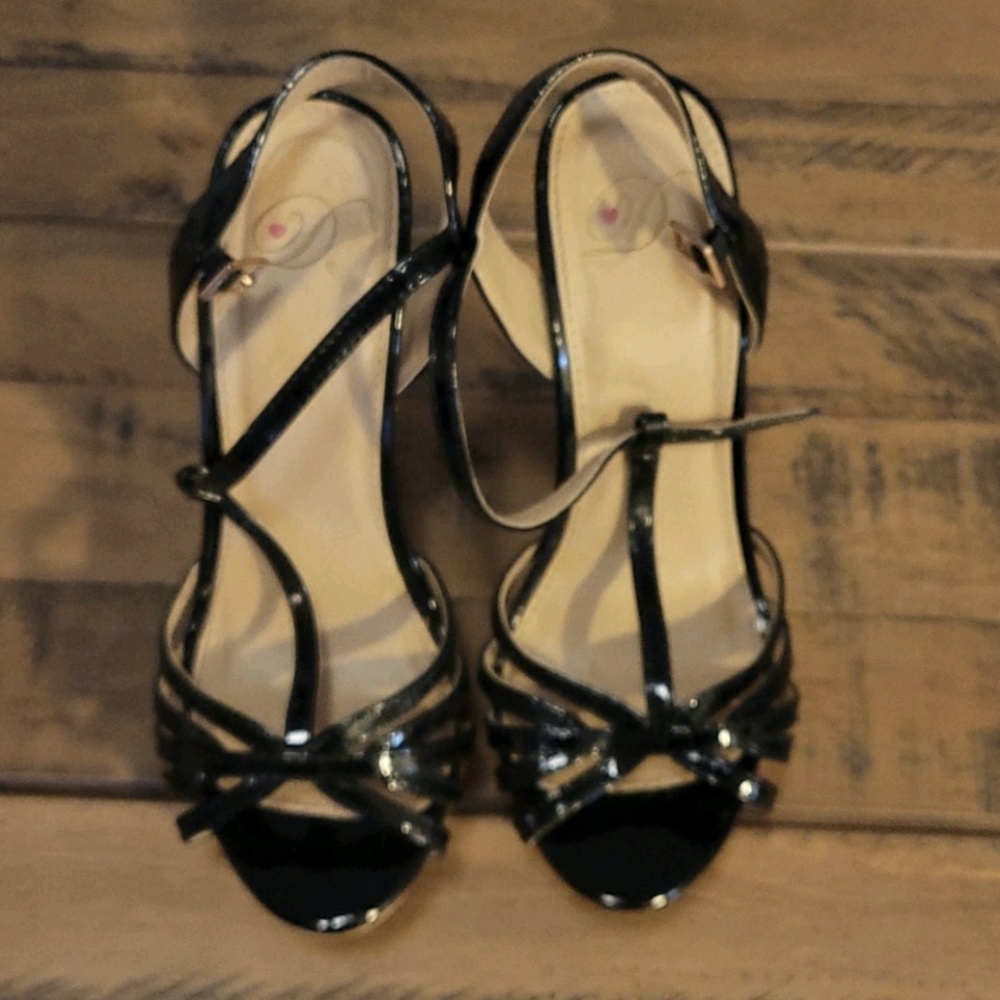 Very cute like new wedge heels